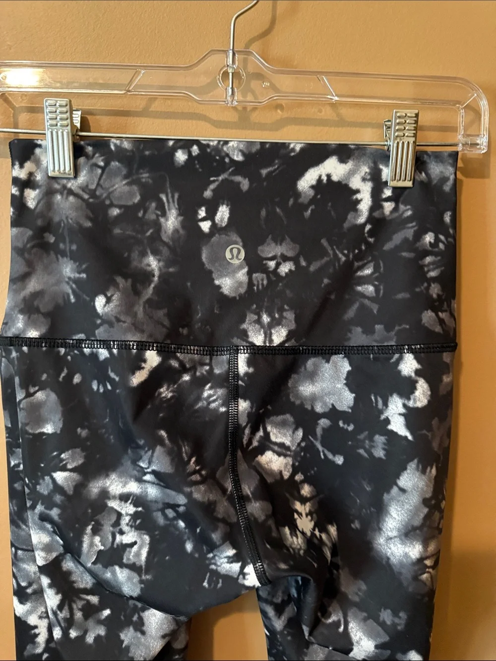 Lululemon Size 6 Wunder Under Crop Hi-Rise Dusk Tie Dye Leggings